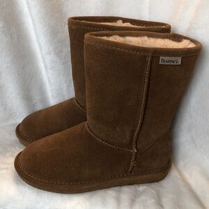 Women’s BearPaw 9.5”High Boots Hickory Suede With Sheep Ski Lining, Size 7.m